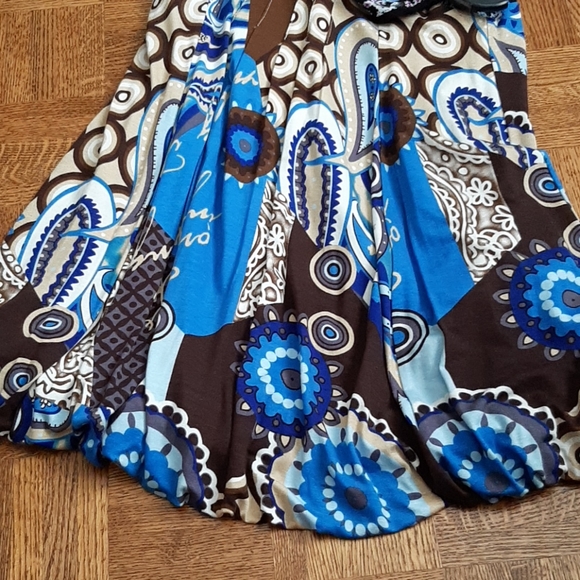 Dress - Picture 4 of 4